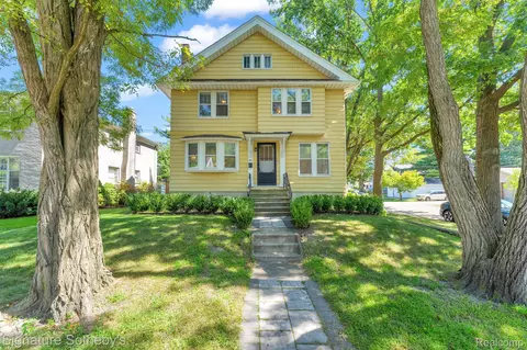 213 Oakdale St, Royal Oak, MI 48067