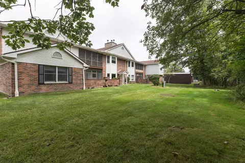 8629 Mathias Dr #48, Grosse Ile, MI 48138