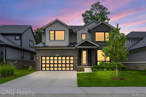 54941 Camden, Shelby Township, MI 48316