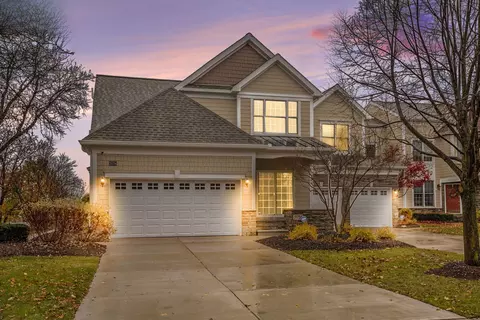 25734 Island Lake Dr, Novi, MI 48374