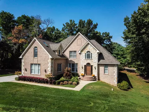 1908 Tranquil, Commerce, MI 48390