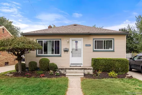 21639 Lange St, Saint Clair Shores, MI 48080