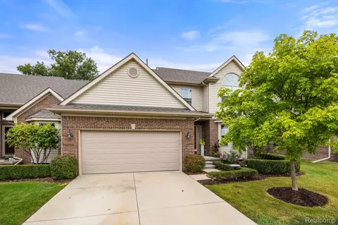 20857 Belclare Dr, Macomb, MI 48044