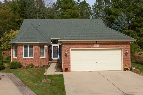 6443 Copper Creek Dr, Washington, MI 48094