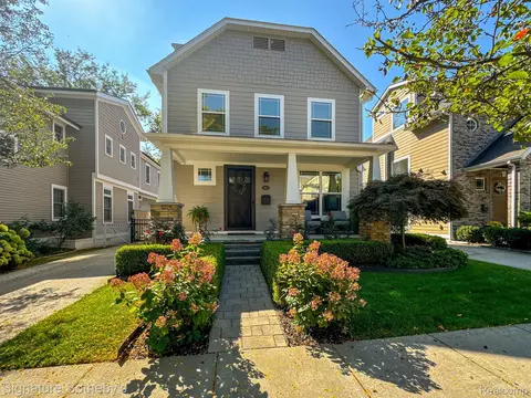 860 Bird Ave, Birmingham, MI 48009