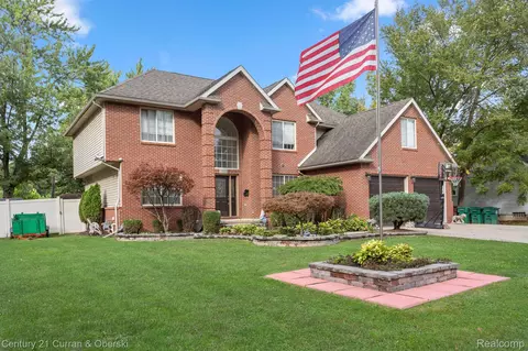 28840 Hennepin St, Garden City, MI 48135