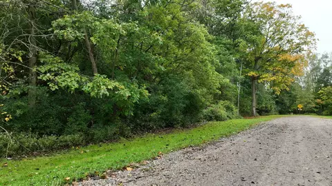 3 Esson Dr, Grand Blanc, MI 48439