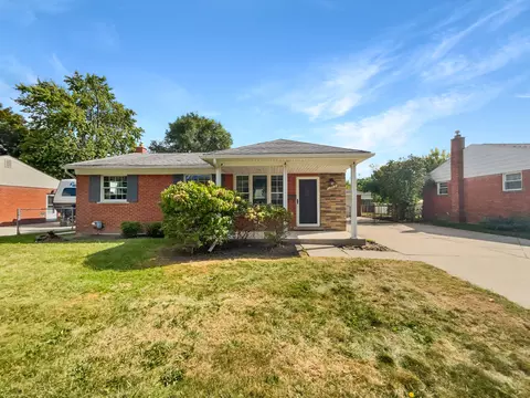 6842 Apache Trl, Westland, MI 48185
