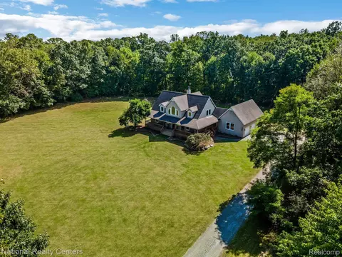 68905 8 Mile Rd, Northfield, MI 48178