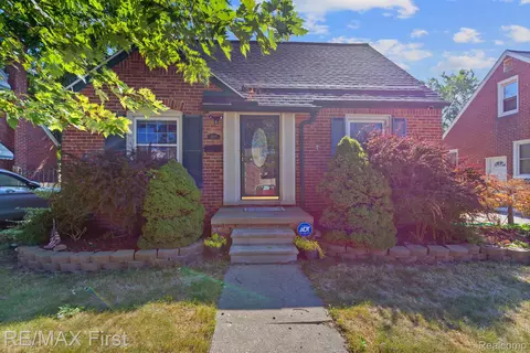 2625 Walnut St, Dearborn, MI 48124