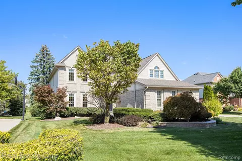 49364 Quail Run Crt Ct, Plymouth, MI 48170