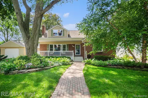 1307 Marywood Dr, Royal Oak, MI 48067