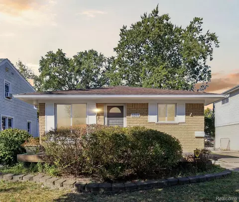 3269 Bacon Ave, Berkley, MI 48072