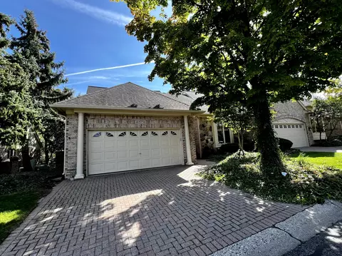 48751 Beaver Creek Dr #3, Plymouth, MI 48170