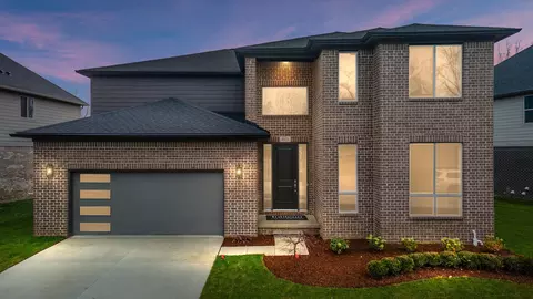 4931 Adler Crt Ct, Troy, MI 48085