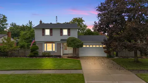 11816 Phyllis St, Taylor, MI 48180
