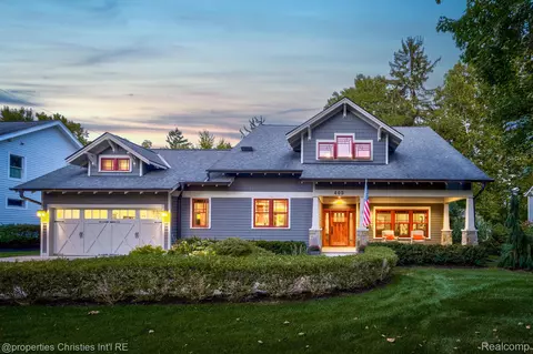 405 Eaton Dr, Northville, MI 48167