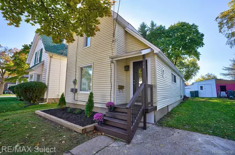 308 E Genesee St, Durand, MI 48429