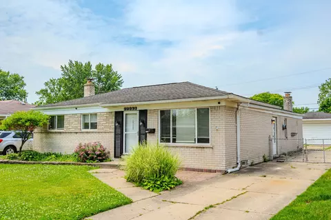 27363 Marilyn Dr, Warren, MI 48093