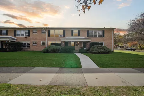 2523 W 13 Mile Rd, Royal Oak, MI 48073