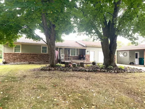 202 Valley Ln, Perry, MI 48872