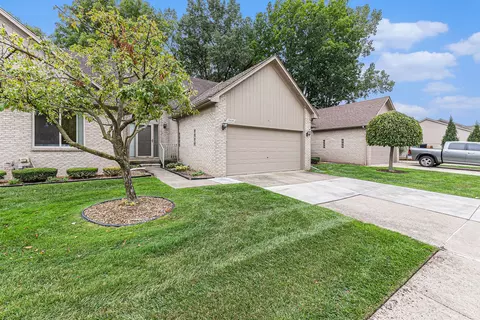 15650 Corso Dr, Clinton Township, MI 48035