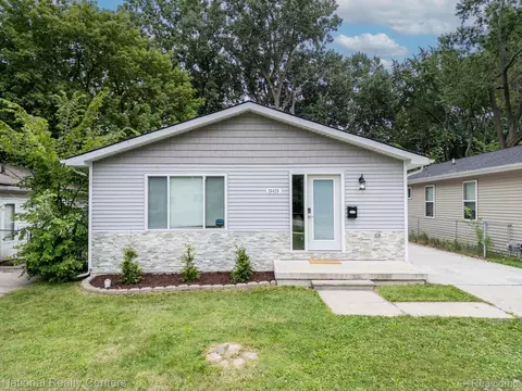 26426 Spicer St, Madison Heights, MI 48071