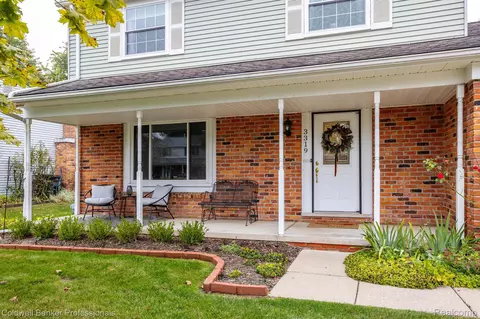 3319 Regency Dr, Orion, MI 48359