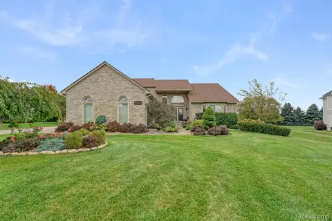 71173 Burlison Ln, Bruce Township, MI 48065