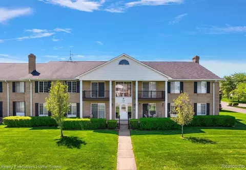 11840 15 Mile Rd #134, Sterling Heights, MI 48312