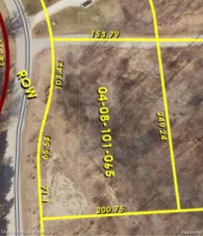 65 Preserve Dr, Tyrone, MI 48430