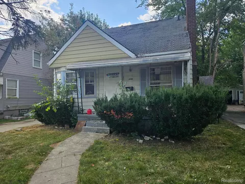 7771 Faust Ave, Detroit, MI 48228