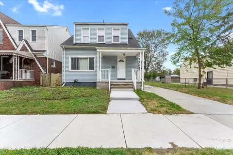 203 Clinton St, Wyandotte, MI 48192