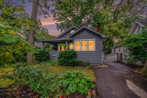 1005 Catalpa Dr, Royal Oak, MI 48067