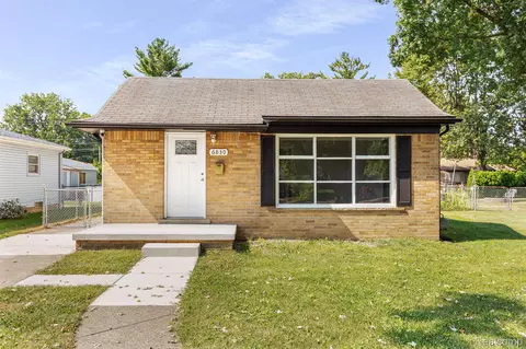 6830 Buck St, Taylor, MI 48180