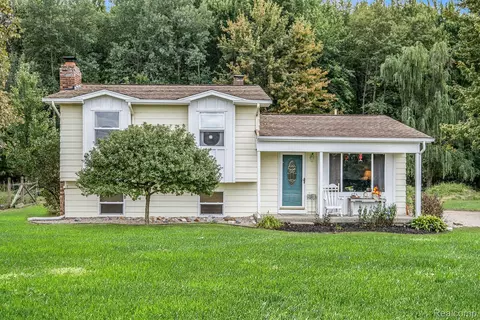 8354 Shipman Rd, Venice, MI 48817