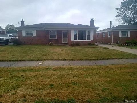 27269 Palomino Dr, Warren, MI 48093