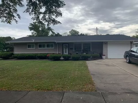 1801 Windsor Ln, Flint, MI 48507