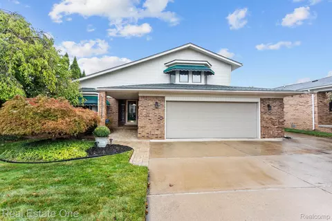 14014 Cranbrook St, Riverview, MI 48193