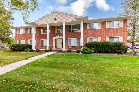 24111 Meridian Rd #101, Grosse Ile, MI 48138