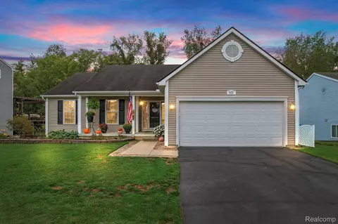 821 Dewars St, Marion, MI 48843