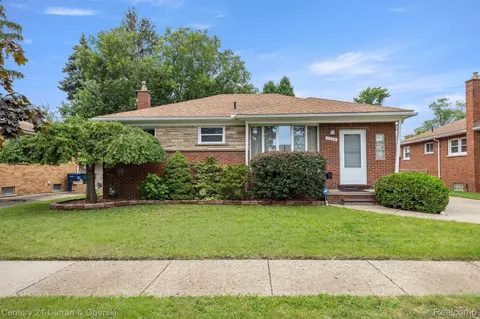 2466 Ferris Ave, Lincoln Park, MI 48146
