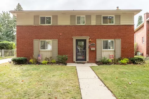 19483 Osmus St, Livonia, MI 48152