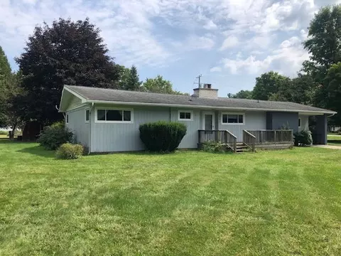 301 Cass River Dr, Almer, MI 48723