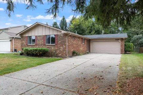 1568 Crimson Dr, Troy, MI 48083