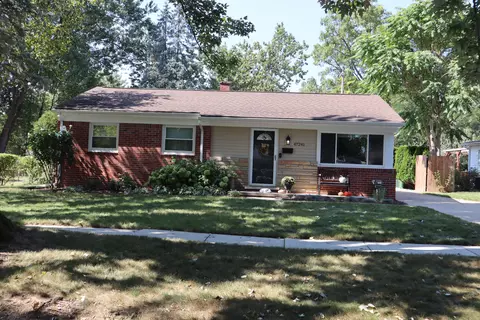 47241 Roland St, Shelby Township, MI 48317