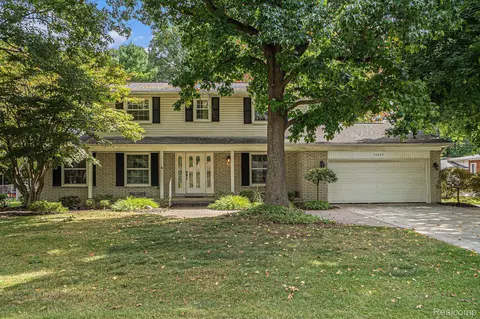 16642 Negaunee, Redford, MI 48240