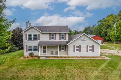 5582 Lakeview Blvd, Goodrich, MI 48438