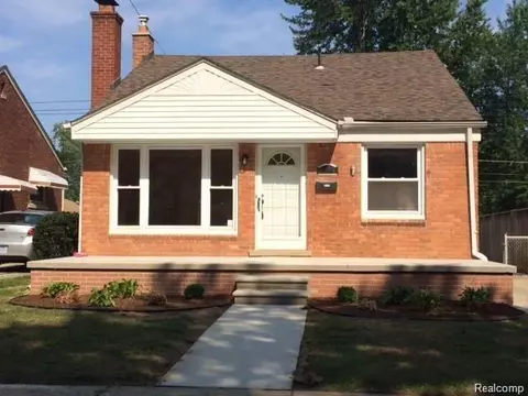 6856 N Lafayette St, Dearborn Heights, MI 48127