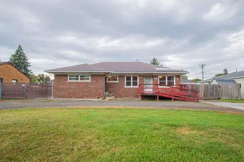 19555 Masonic Blvd, Roseville, MI 48066